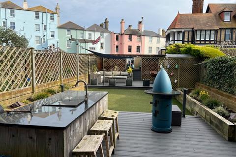 4 bedroom terraced house for sale, Cavalry Court, Walmer, Deal, Kent, CT14