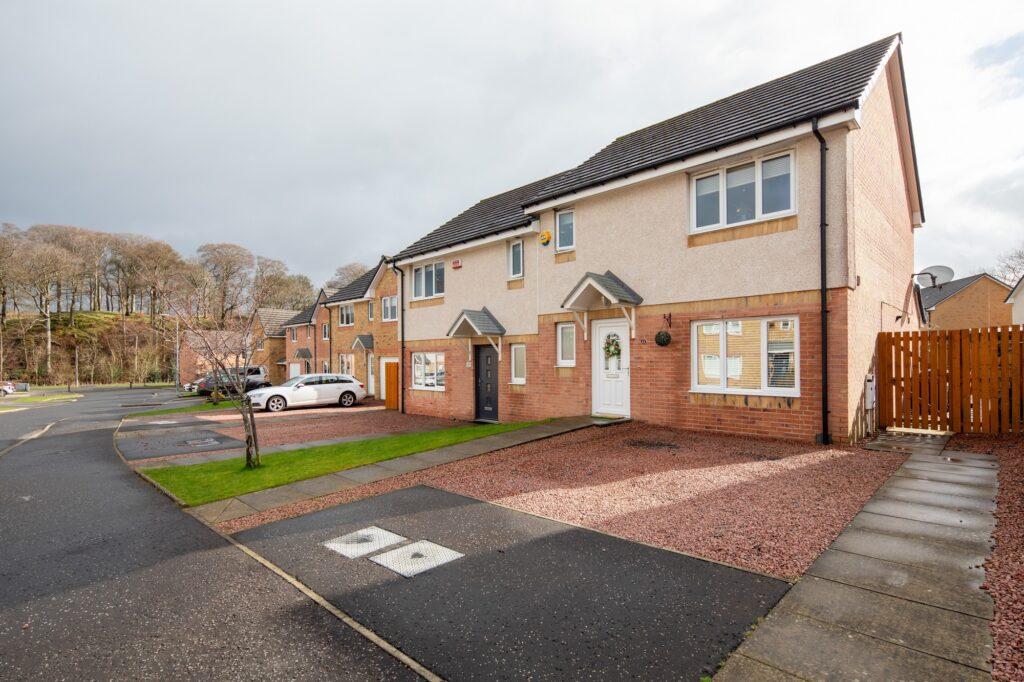 Tulip Drive, Newton Mearns 3 bed semidetached villa for sale £279,000