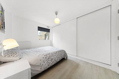 1 bedroom flat to rent, Chapel Yard, Wandsworth, London, SW18
