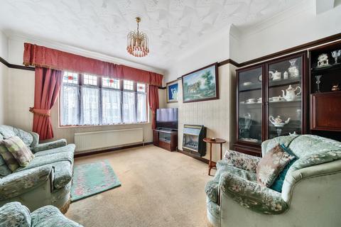 30 Luddesdon Road, Erith, DA8 1NG