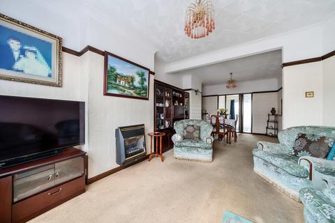 30 Luddesdon Road, Erith, DA8 1NG