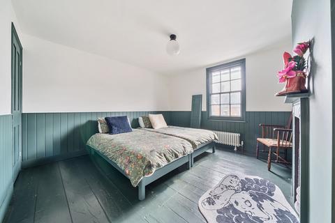 2 bedroom terraced house for sale, Ospringe Road, Faversham, ME13