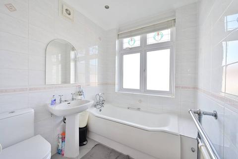46 Arundel Avenue, Morden, SM4 4DX