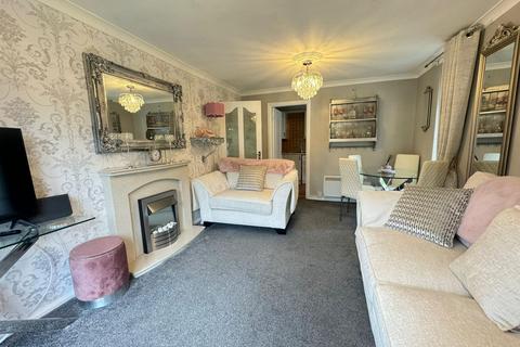 1 bedroom apartment for sale, Brentwood Court, Southport