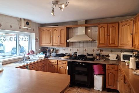 4 bedroom terraced house for sale, Milton Terrace, Pembroke Dock