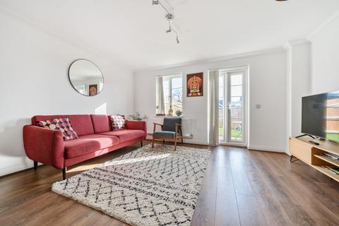 4 bedroom house to rent - Highbury Square London N14