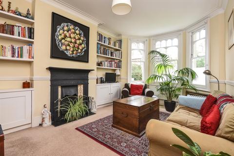 4 bedroom house to rent - Heythorp Street London SW18