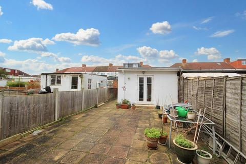 3 bedroom terraced house for sale - Marquis Close, Wembley, Middlesex HA0