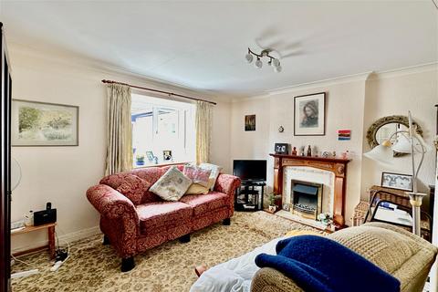 2 bedroom apartment for sale, Off Crescent Street, Cottingham HU16