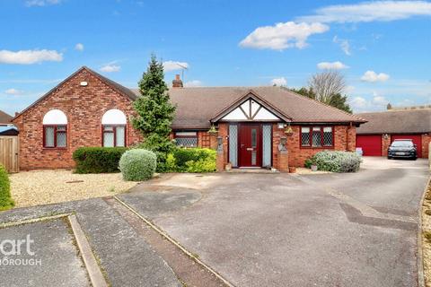 5 bedroom detached bungalow for sale, The Paddocks, Whittlesey