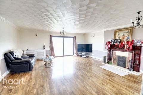 4 bedroom detached house for sale, Pudsey Hall Lane, Rochford