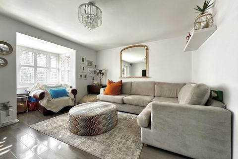 2 bedroom maisonette for sale - Leaford Crescent, Watford, WD24