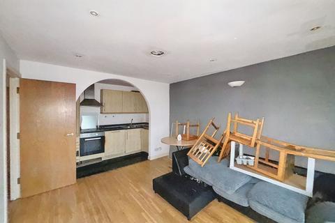 2 bedroom flat for sale - Flat 606 Platinum House, Lyon Road, Harrow, HA1 2EX