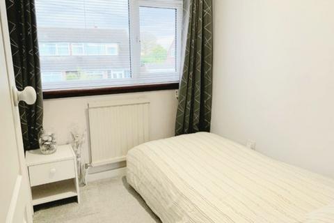 5 Martin Close, Warlingham, CR6 9AD