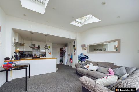 19 Warenford Way, Borehamwood, WD6 5ER