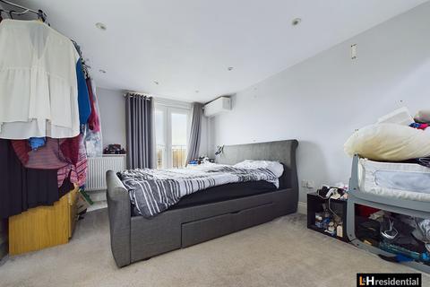 19 Warenford Way, Borehamwood, WD6 5ER