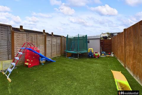 19 Warenford Way, Borehamwood, WD6 5ER