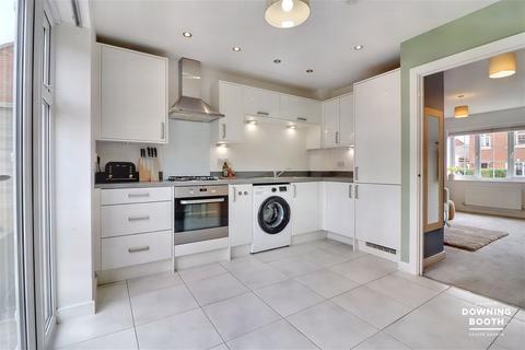 59 Tye Road, Fradley, Lichfield, WS13 8GW