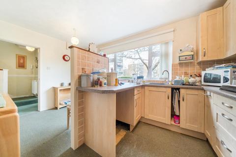 41 Strathdon Drive, London, SW17 0PR