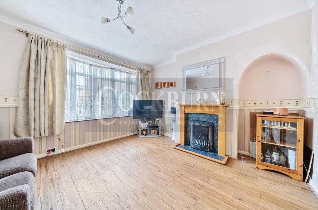 Charminster Road, Mottingham, SE9 3 bed terraced house for sale £375,000