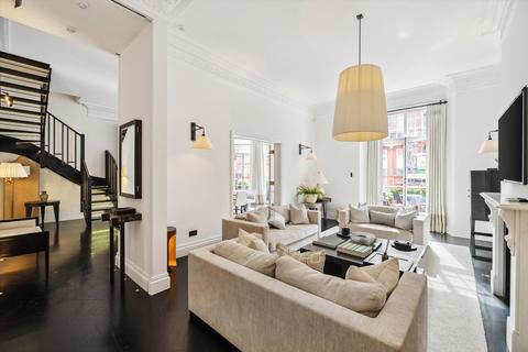 3 bedroom flat to rent - Pont Street, London, SW1X