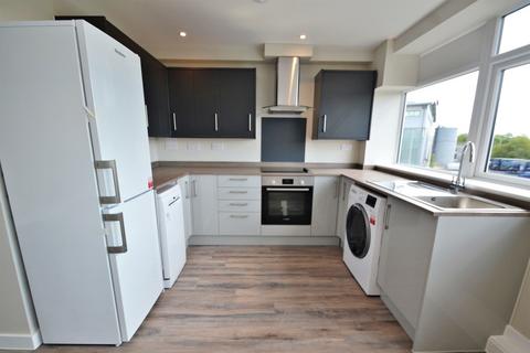 2 bedroom flat to rent - Poole