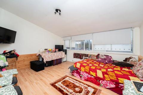 1 bedroom flat for sale - Hotspur Road, UB5