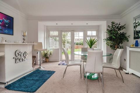 29 Alexandra Road, Rochford, SS4 3HB