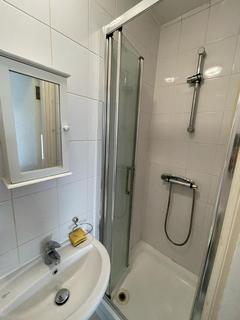 House share to rent - Welling High Street, Welling, Kent, DA16
