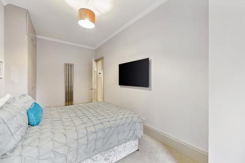 2 bedroom flat to rent, Bickenhall Street, London, W1U
