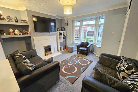 3 bedroom semi-detached house for sale, Woodland Drive, Mansfield, NG18