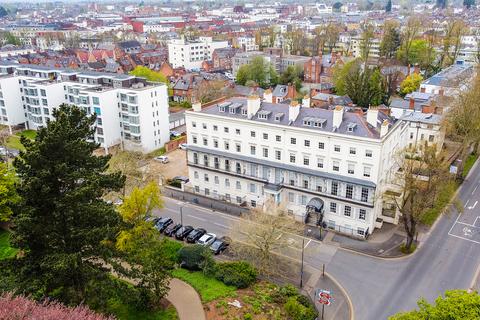 2 bedroom apartment for sale, Newbold Terrace, Leamington Spa, CV32 4EG