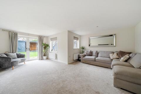 9 Buchan Place, Kingston Bagpuize, Abingdon, OX13 5GE