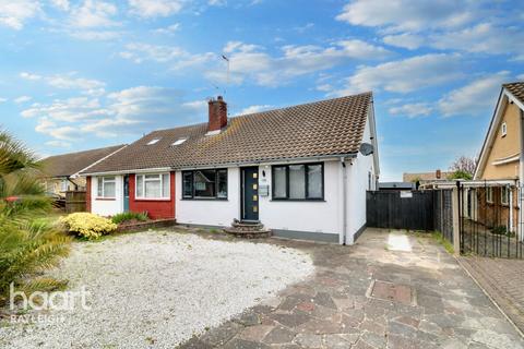 2 bedroom semi-detached bungalow for sale, Pinewood Avenue, Leigh-On-Sea