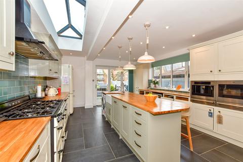 4 bedroom semi-detached house for sale - St. Albans Road, Woodford Green, Essex