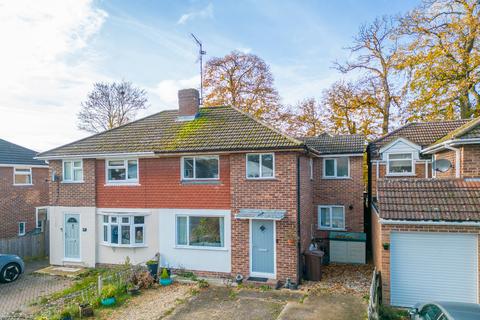 4 bedroom semi-detached house for sale - Nightingale Road, Woodley, Reading, RG5 3LY