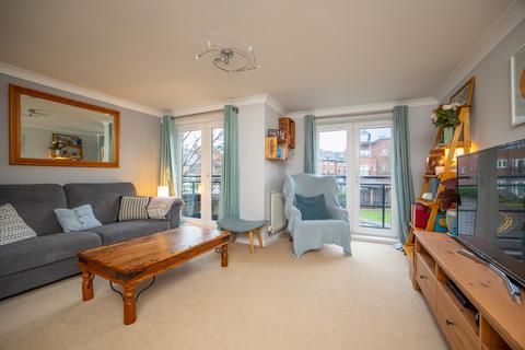 3 bedroom townhouse for sale, Iliffe Close, Reading, RG1 2QE
