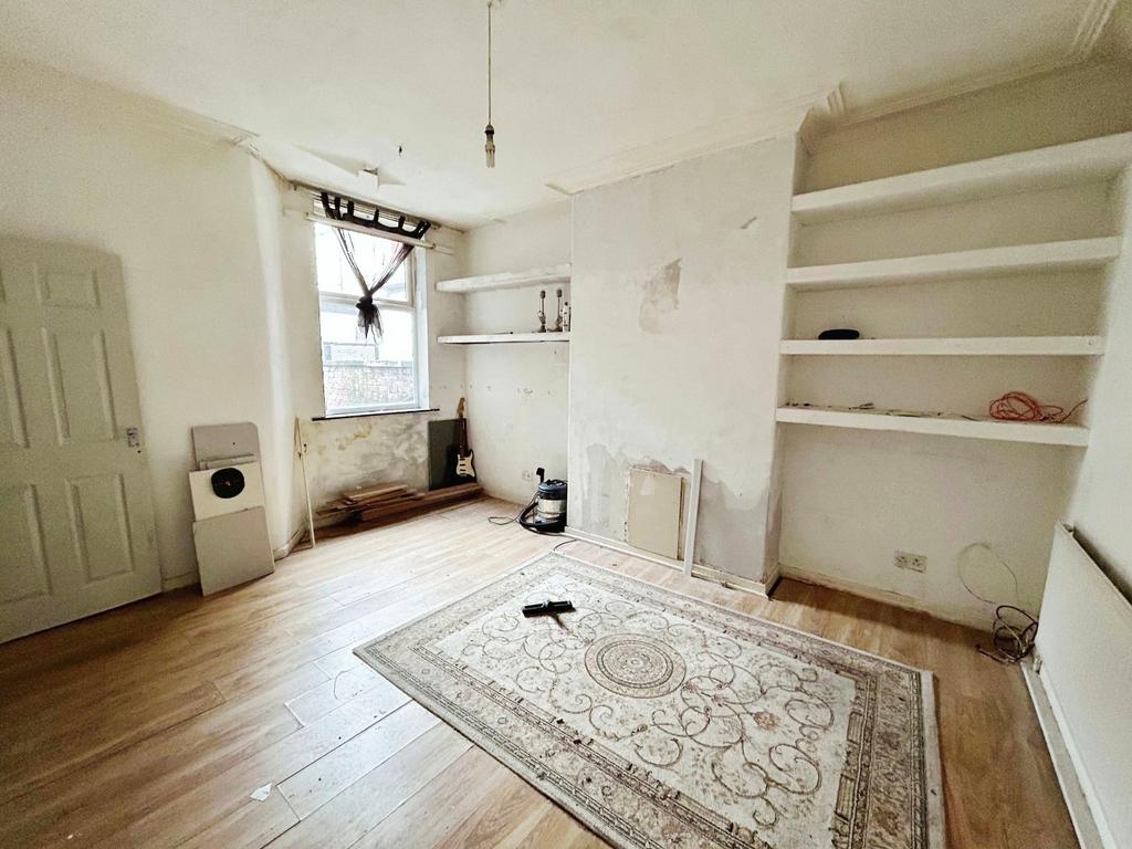 Edmund Street, Salford, M6 3 bed terraced house for sale £150,000