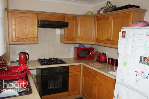 2 bedroom semi-detached house to rent, Hollowtree Road, Leicester