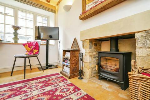 3 George Yard, Burford, OX18 4QN