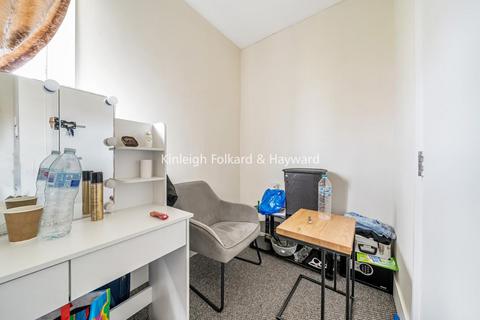 634 Downham Way, Bromley, BR1 5HN