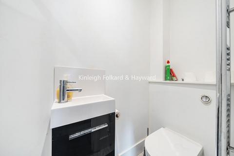 634 Downham Way, Bromley, BR1 5HN