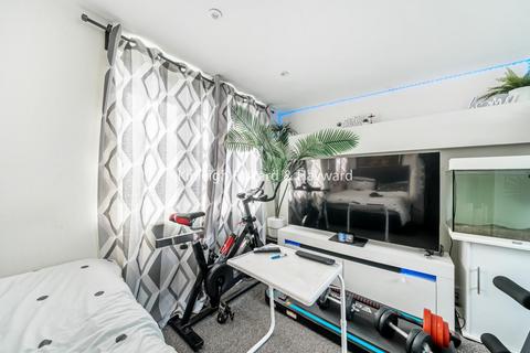 634 Downham Way, Bromley, BR1 5HN