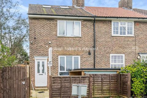 634 Downham Way, Bromley, BR1 5HN