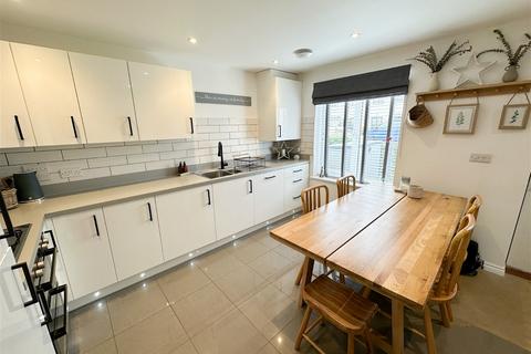 3 bedroom terraced house for sale - Buttercup Way, Newton Abbot TQ12