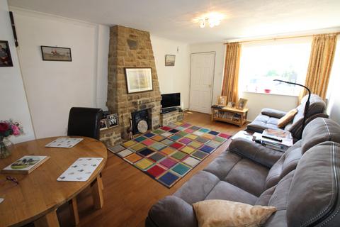 4 Barlow Close, Milcombe, Banbury, OX15 4SB