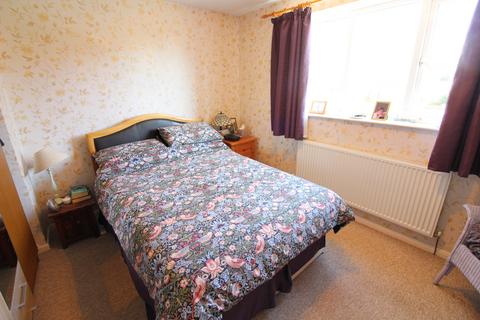 4 Barlow Close, Milcombe, Banbury, OX15 4SB