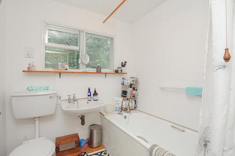 4 Brookside, Hook Norton, Banbury, OX15 5NS