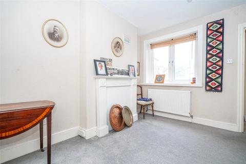 8a Rathcoole Avenue, London, N8 9NA