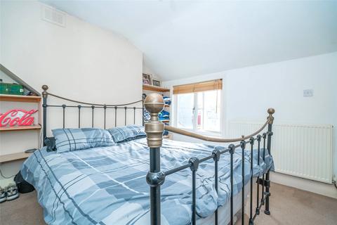 8a Rathcoole Avenue, London, N8 9NA